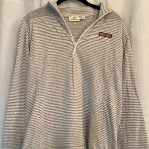 Grey patterned Vineyard Vines pullover size medium